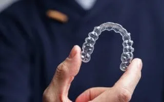 Benefícios do Invisalign, material são feitos os alinhadores