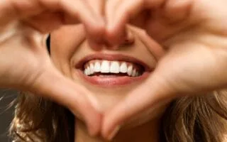 aparelho transparente móvel, aparelhos invisíveis, invisalign e , invisalign valor, invisalign, invisalign quanto custa, Aparelho Ortodôntico Transparente:, Aparelho Autoligado Metálico