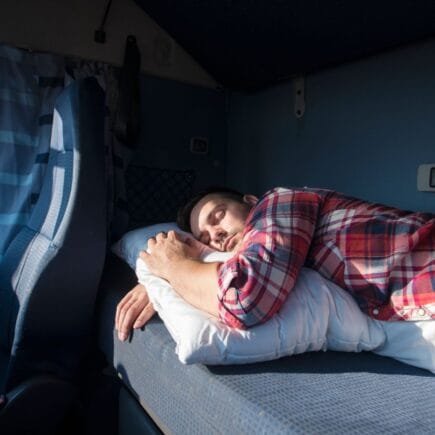 Dormir bem na boleia de um caminhão