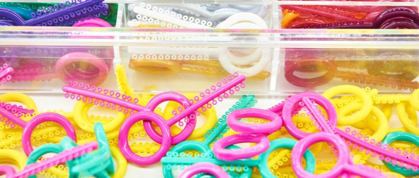 Aparelho Ortodôntico Cores: