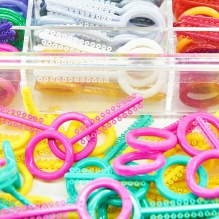 Aparelho Ortodôntico Cores: