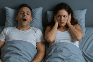 Ronco alto é normal