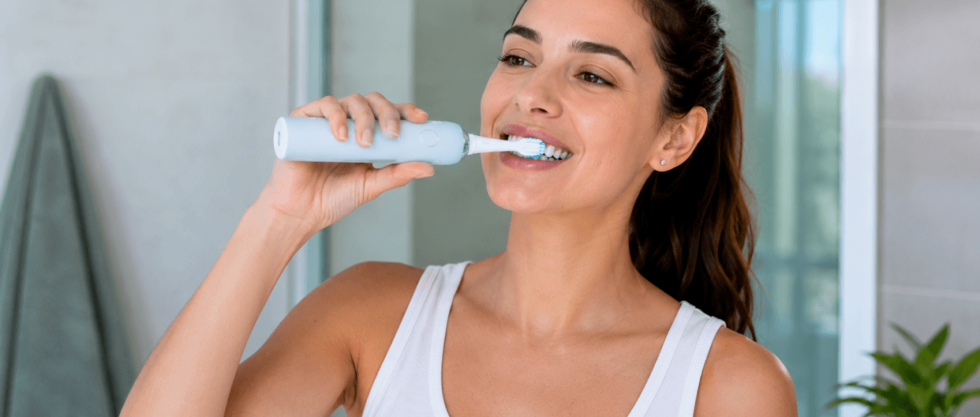 Escova de dente elétrica ou manual qual limpa melhor