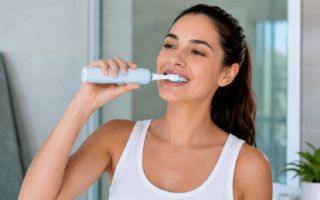 Escova de dente elétrica ou manual qual limpa melhor