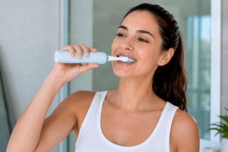 Escova de dente elétrica ou manual qual limpa melhor
