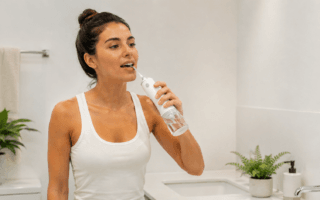 Irrigador dental ou fio dental